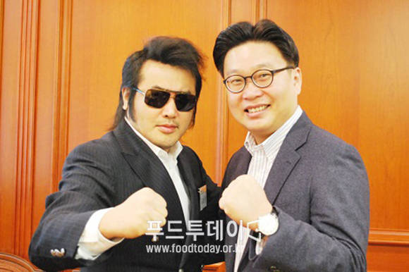 배우 김보성과 서경덕 교수