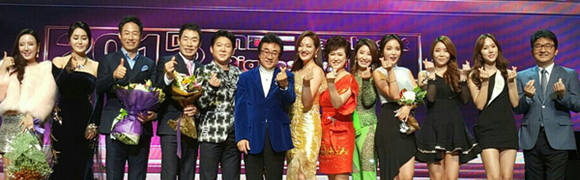 MBC 2015 가요베스트 대제전에 참석한 가수들