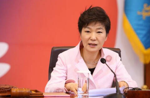 박근혜 대통령이 29일 세월호 참사와 관련 대국민 사과를 하고 국가안전처를 구성할 것이라고 밝혔다. ⓒ 청와대 트위터